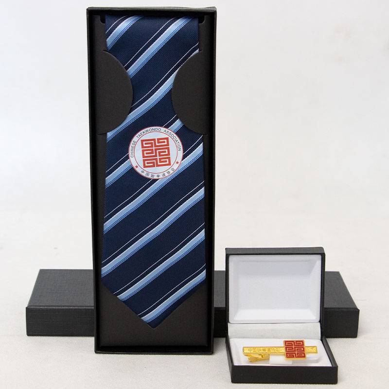 1+ tie clip
